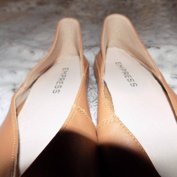 Empress Australia Nude Leather Square Toe Ballet Flats - Picture 4 of 10